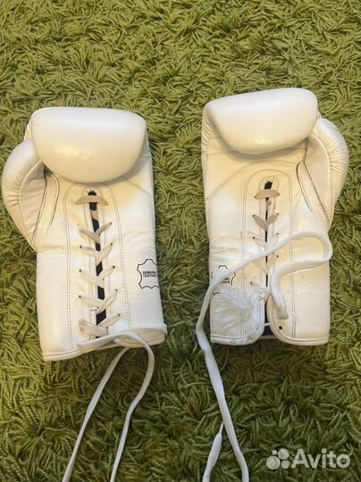 Боксерские перчатки 10 oz