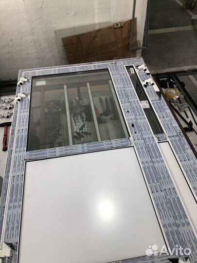 Дверь алюминевая штульповая