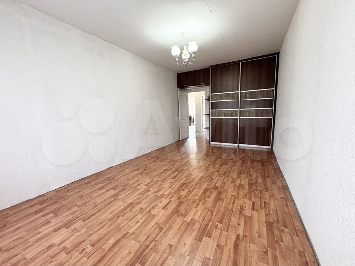 2-к. квартира, 53,4 м², 1/3 эт.