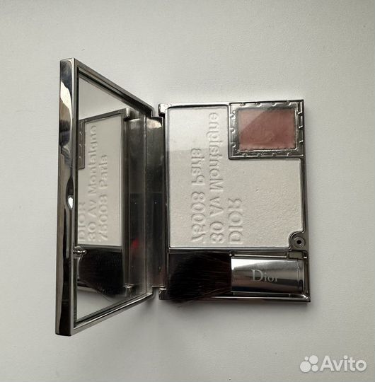 Dior пудра хайлайтер блеск 002 moon glow