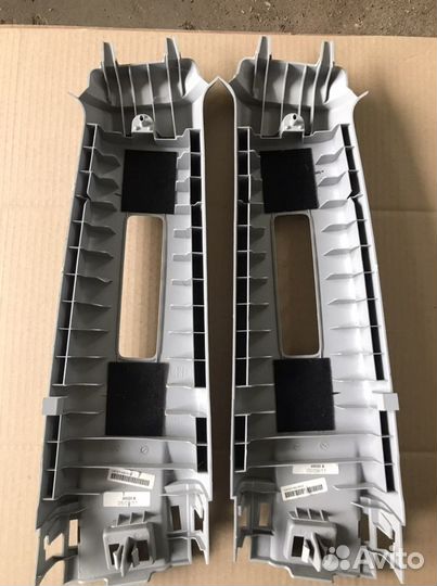 Обшивка средней стойки Honda CR-V3(686)