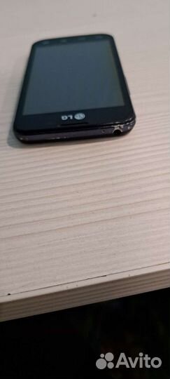 Телефон LG