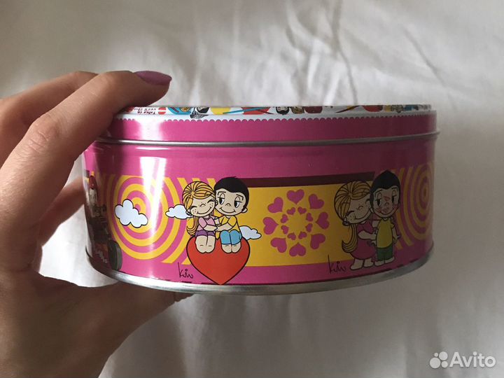 Коробка подарочная железная Love is