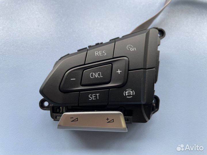 Многофункциональные кнопки руля Volkswagen