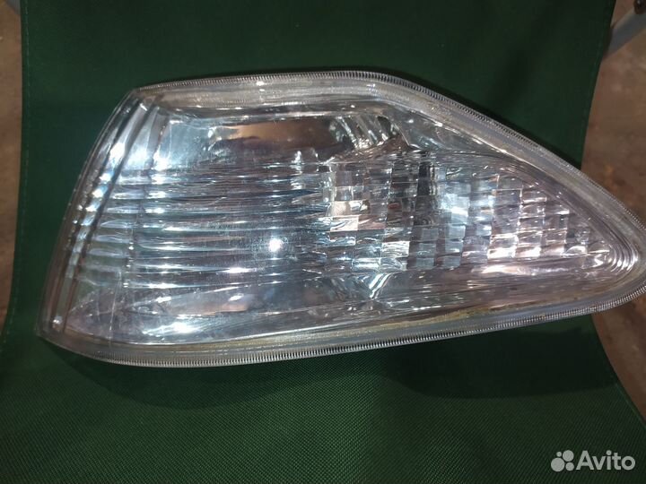 Левый поворотник toyota carina новый