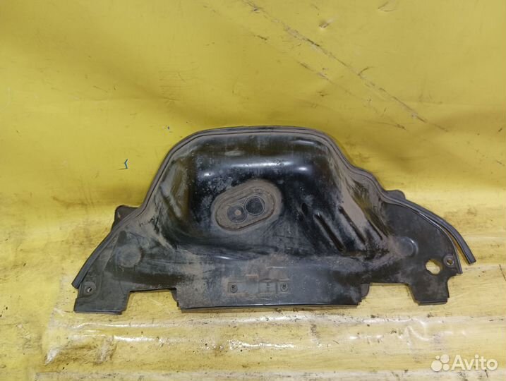 Кожух водосток Audi A4 B9 2015 Ауди а 4