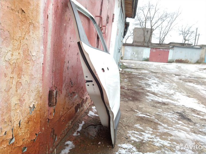 Дверь задняя правая Nissan qashqai j10