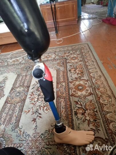 Протез правой ноги