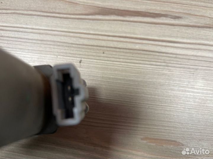 Мотор стеклоподъемника передний левый Volkswagen