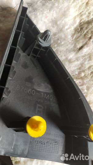 Уголок обшивки двери под зеркало правый внутренний