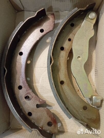 Колодки на BMW E36 Новые