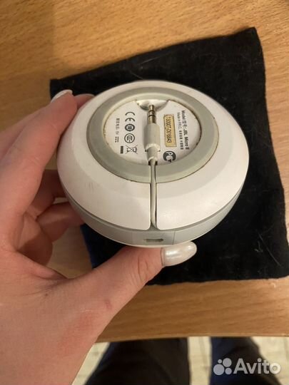 Колонка jbl на проводе