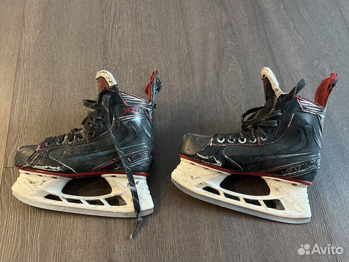 Коньки хоккейные