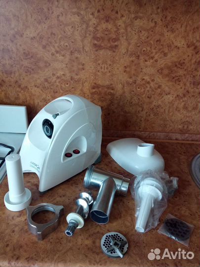 Мясорубка новая Аксион