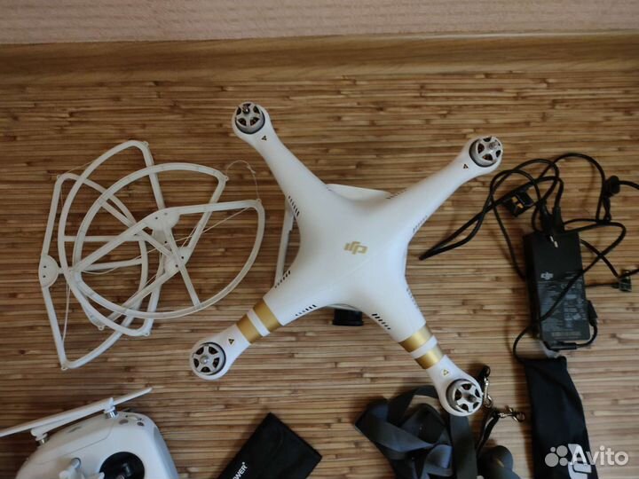 Квадрокоптер DJI Phantom 3 Professional
