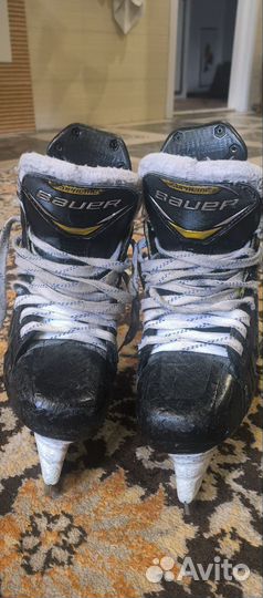 Хоккейные коньки