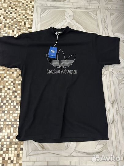 Balenciaga adidas футболка