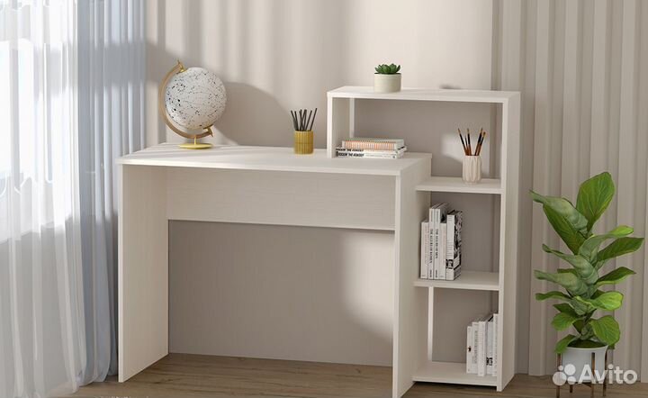 Стол с полкой