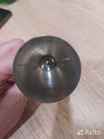 Приспособление для вскрытия яиц