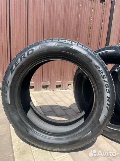 Pirelli Ice Zero 225/55 R17 101