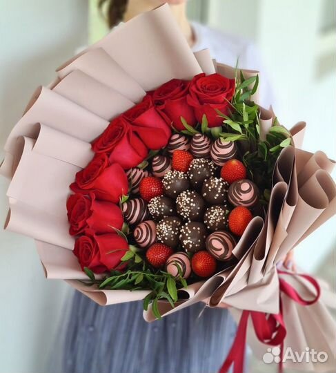 Букеты из клубники в шоколаде