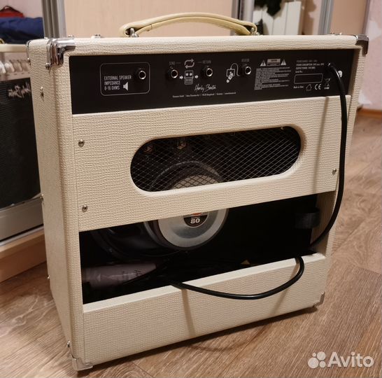 Ламповый комбоусилитель Harley Benton tube15