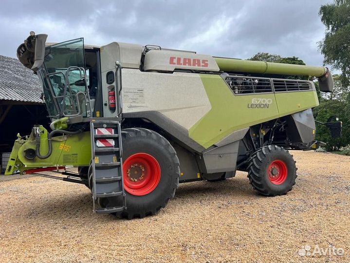 Комбайн Claas Lexion, 2023
