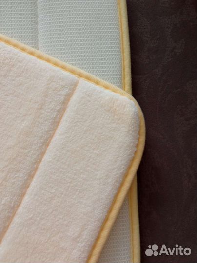 Коврики в ванную набор новые