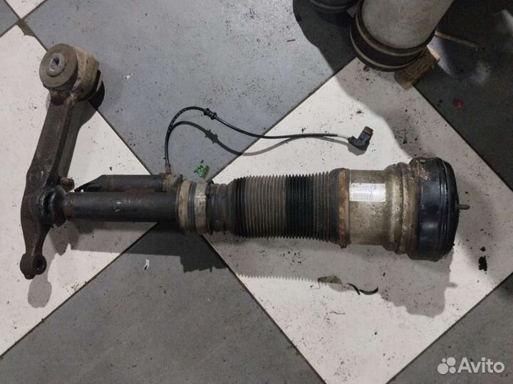 Пневмостойка передняя Mercedes-Benz S500 W220