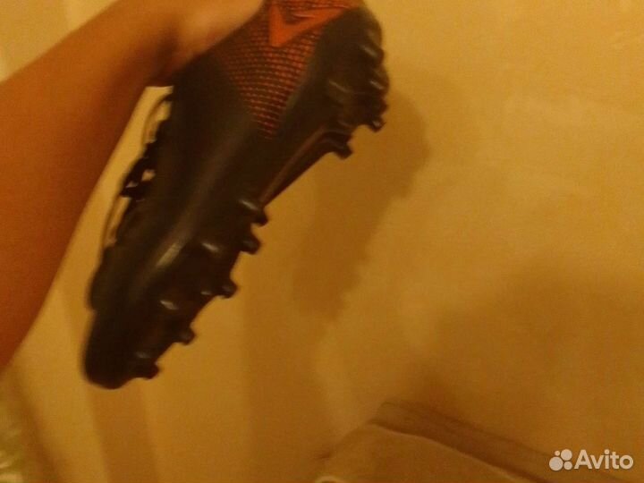 Футбольные бутсы 38 размер новые