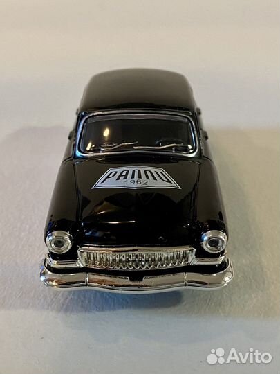 Модель автомобиля газ 21 Волга