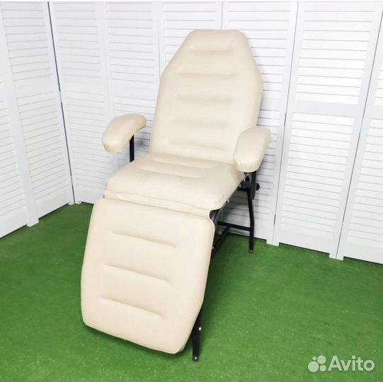 Косметологическая кушетка / кресло