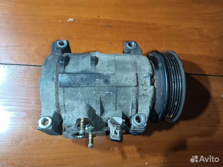 022110 Компрессор кондиционера Chrysler Grand Voya