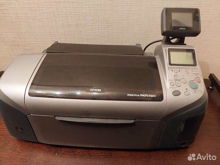 Цветной струйный принтер epson