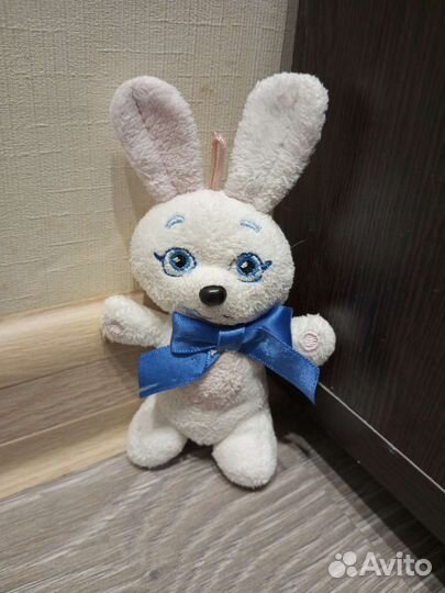 Плюшевый олимпийский медведь и заяц