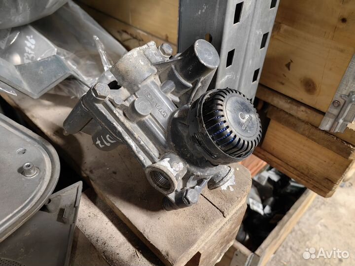 Клапан ускорительный Wabco DAF XF105