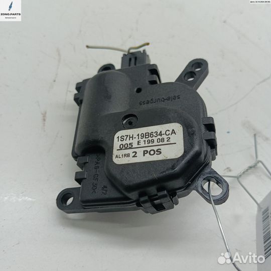 Моторчик заслонки отопителя 1S7H19B634CA на Ford Focus II (2004-2011)