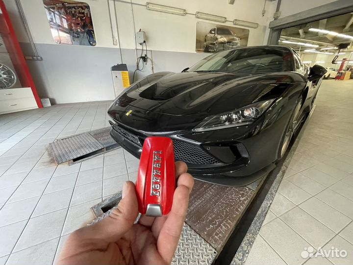 Смарт ключ Ferrari