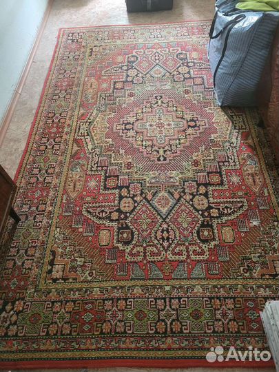 Ковер шерстяной