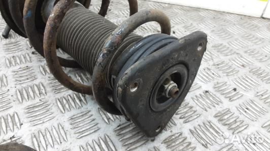 Стойка передняя правая ford C-MAX 1 (97O10N501)