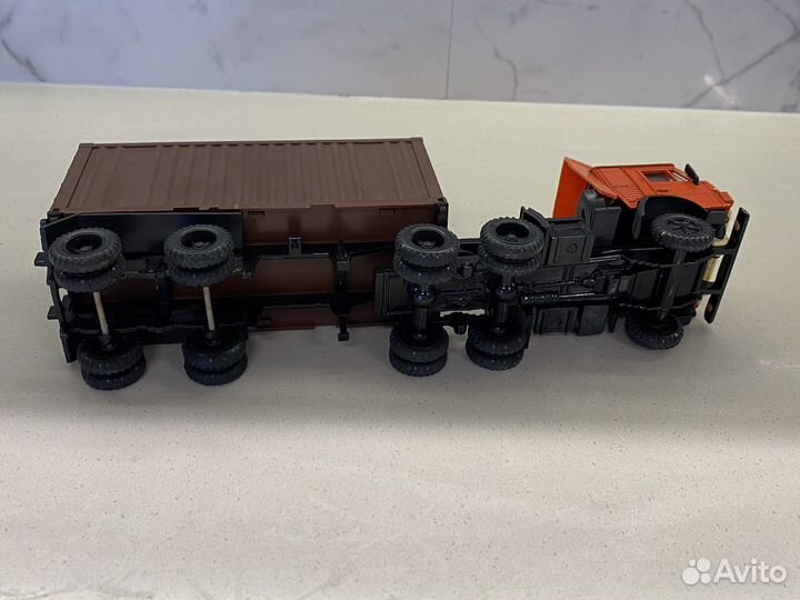 Модель грузовика камаз контейнеровоз 1:43 элекон