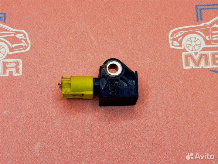 Датчик удара w212 E-class 651.924 24.11.2010