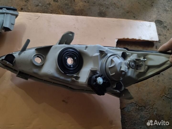 Фары на toyota camry 30