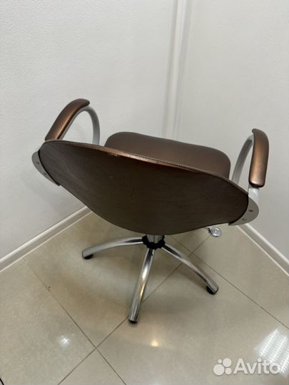 Парикмахерские кресла