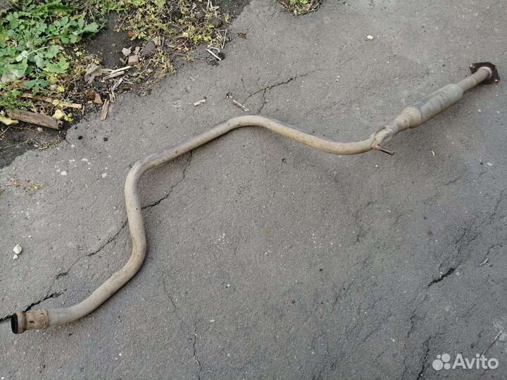 Труба на Nissan Primera P11