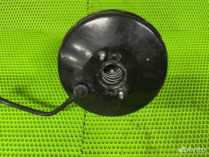 Усилитель тормозов вакуумный Renault Logan 1