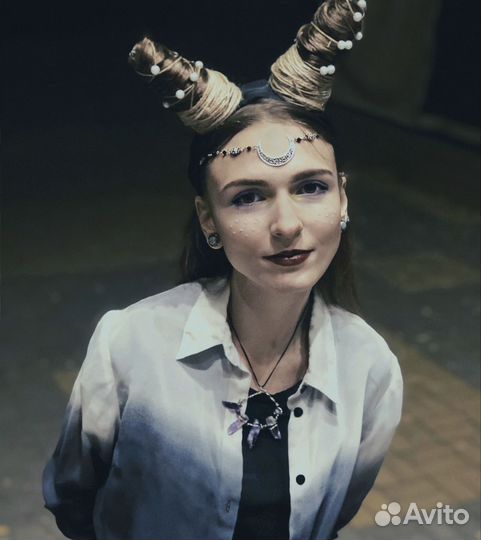 Ободок рога из волос