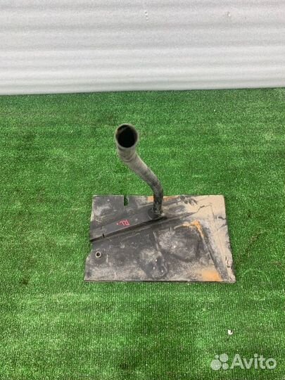 Площадка аккумулятора Renault Logan седан 1.6