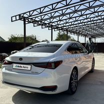 Lexus ES 2.5 AT, 2021, 61 000 км, с пробегом, цена 4 490 000 руб.