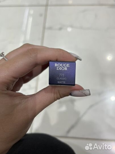 Матовая помада Dior